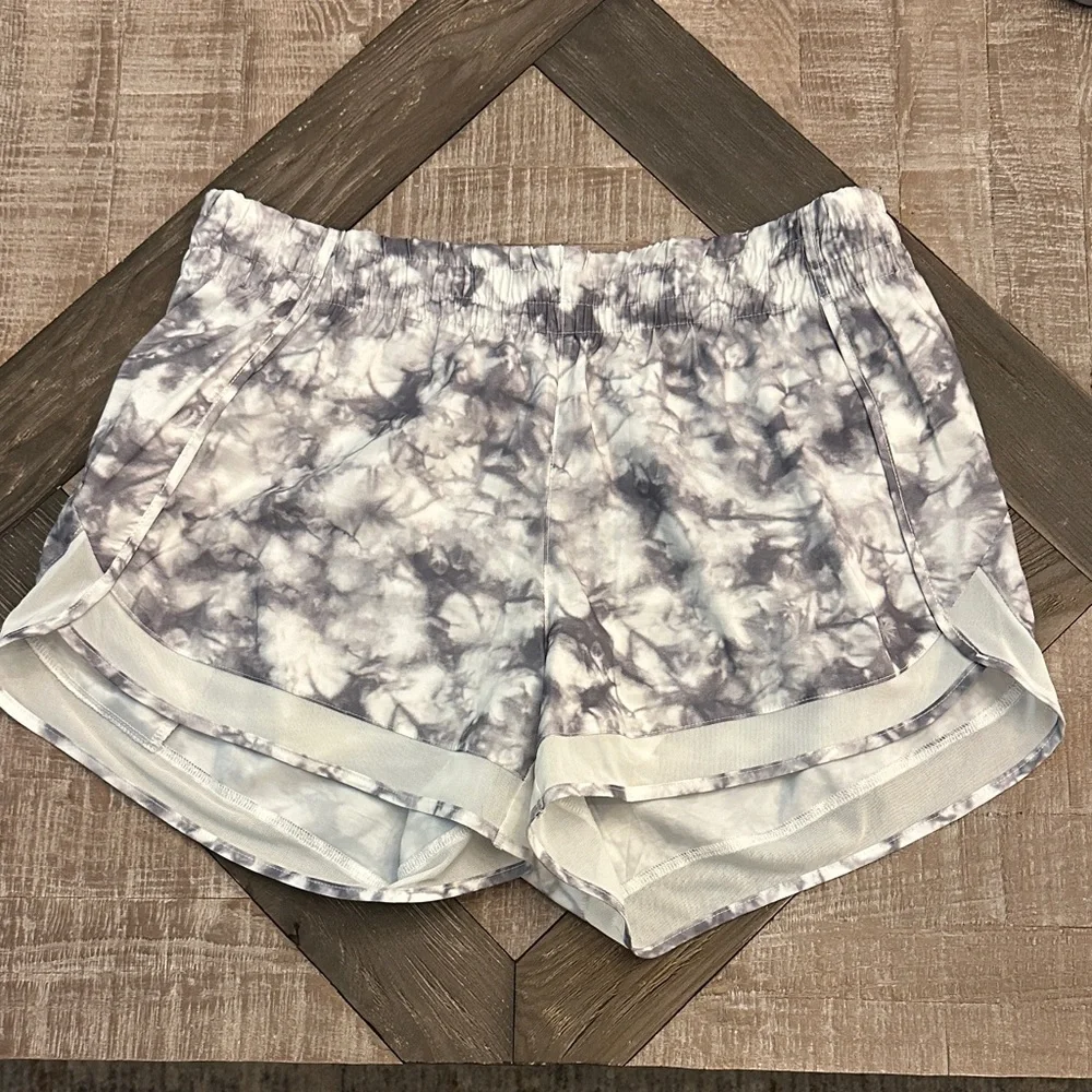 Womens Athleta shorts - Picture 1 of 5